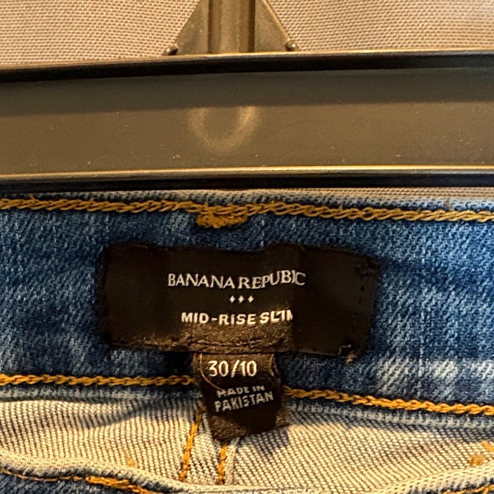 Banana Republic women’s Blue Jeans - Picture 2 of 7